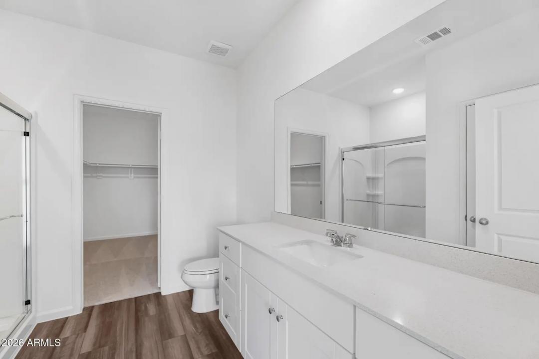 Real Estate Picture 7