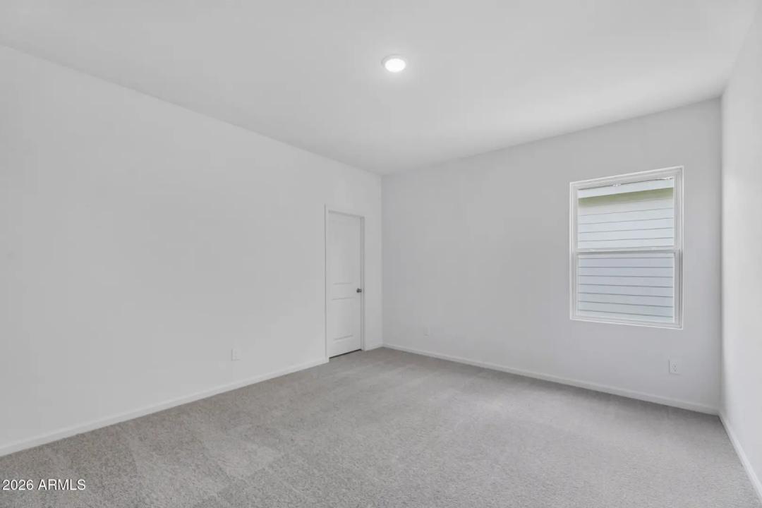 Real Estate Picture 12
