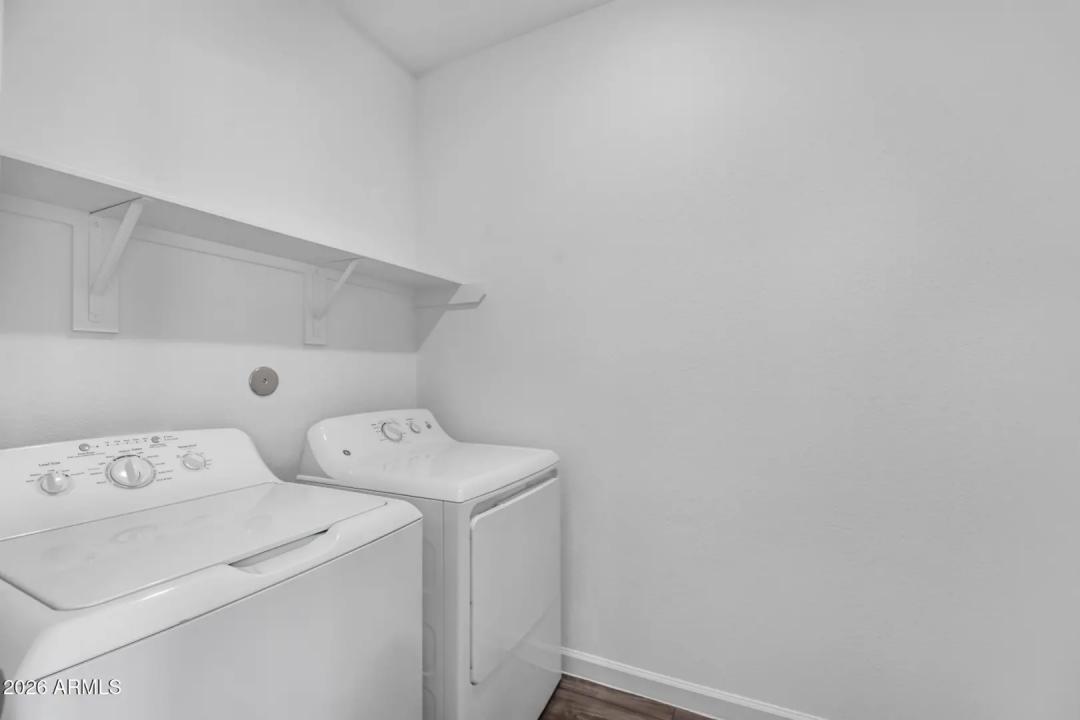 Real Estate Picture 18