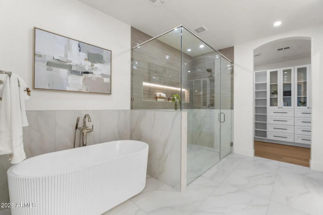 Real Estate Picture 17