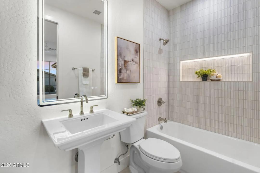 Real Estate Picture 21