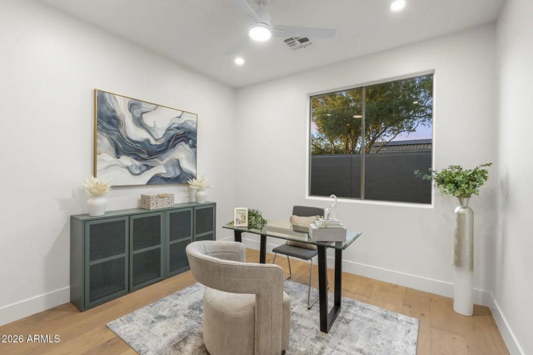 Real Estate Picture 22