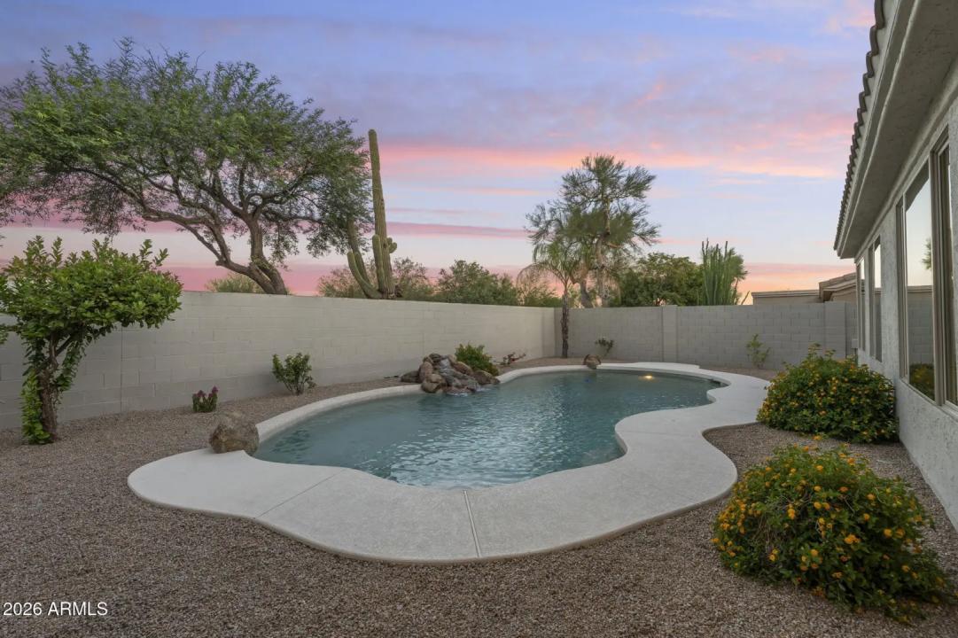 Real Estate Picture 10