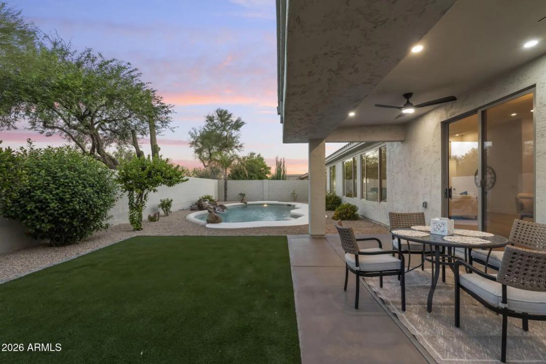 Real Estate Picture 9