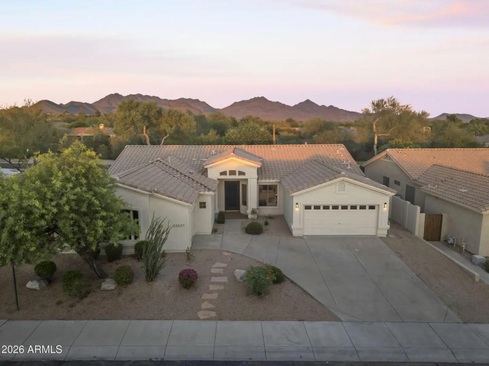 Real Estate Picture 1
