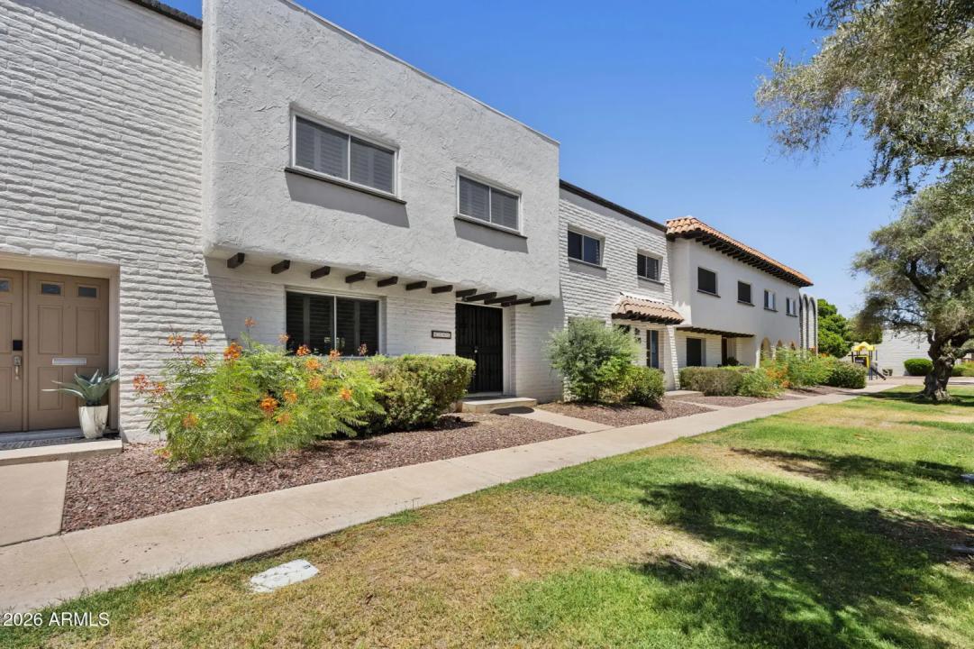 Real Estate Picture 2