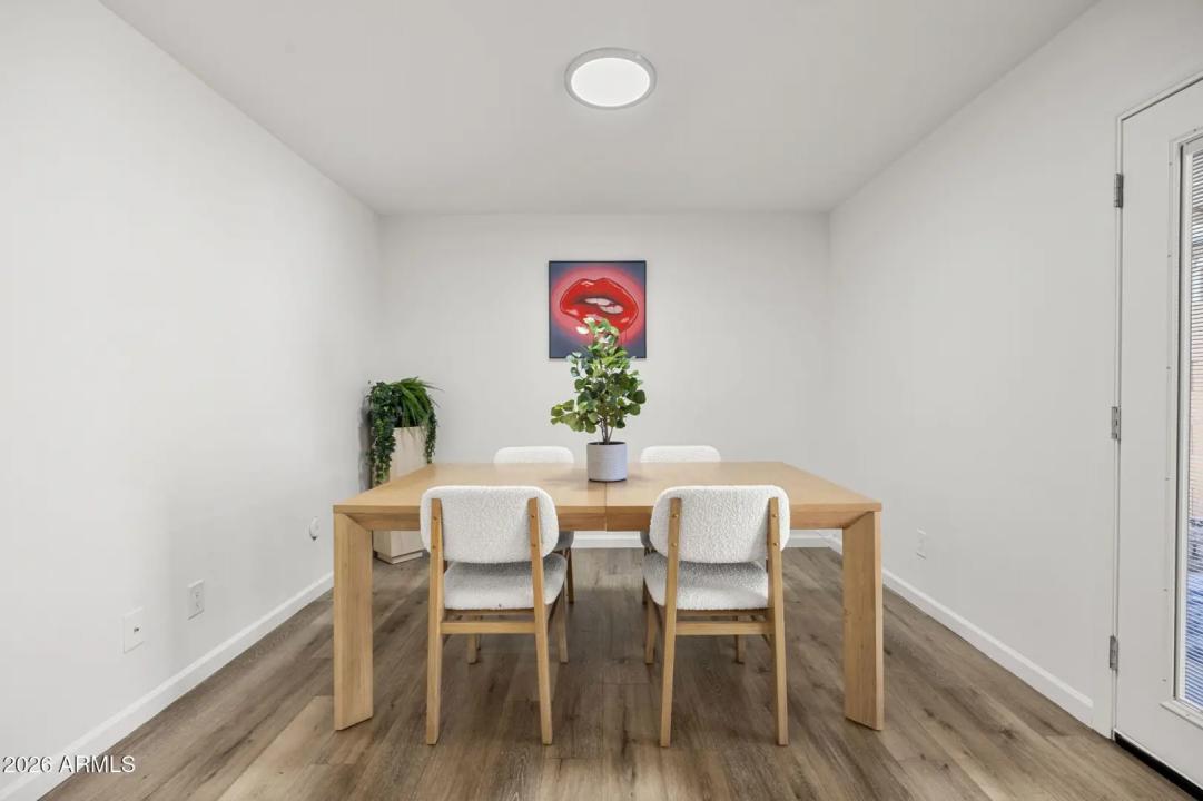Real Estate Picture 8