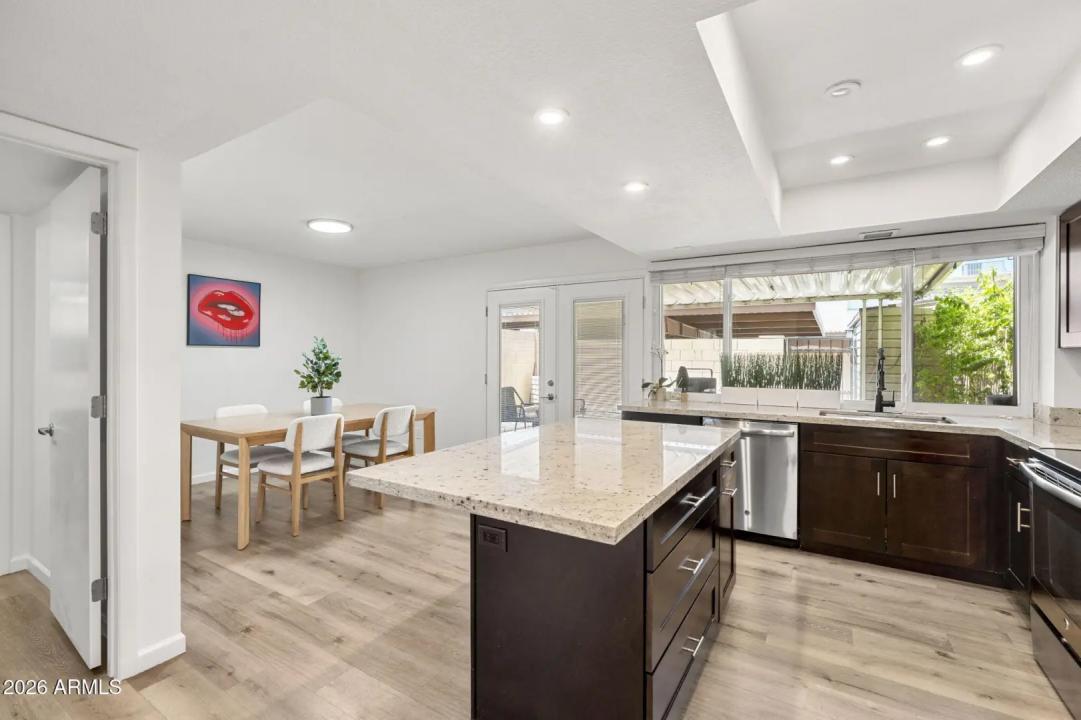 Real Estate Picture 6