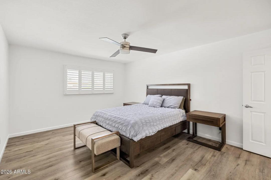 Real Estate Picture 9