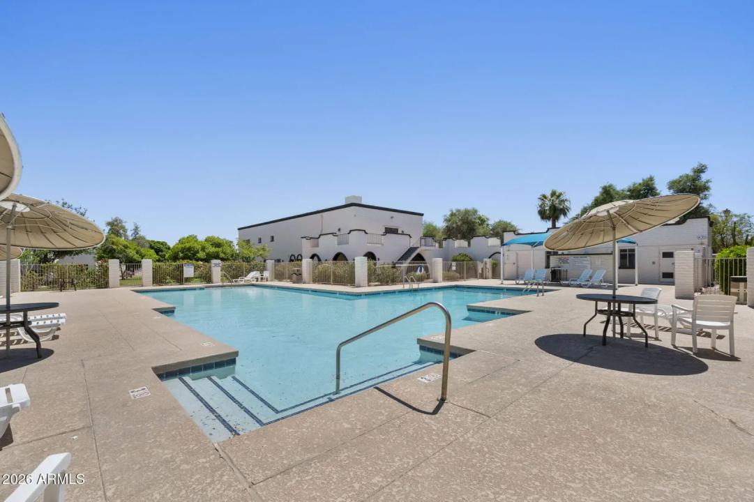 Real Estate Picture 17