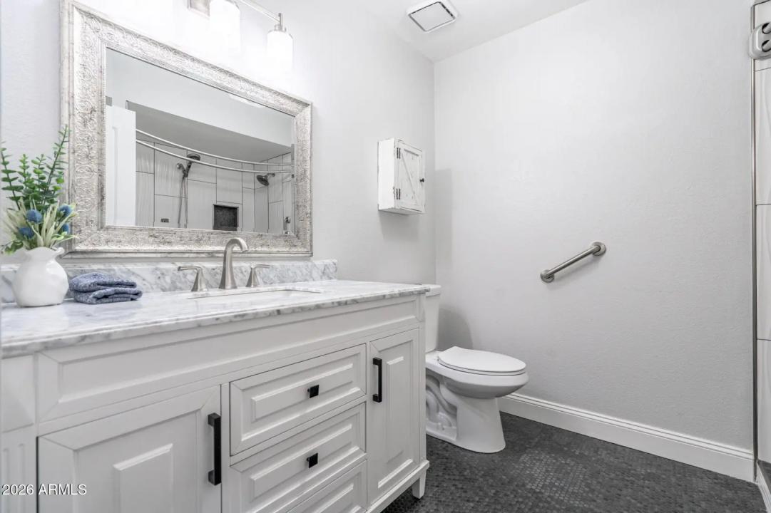 Real Estate Picture 20