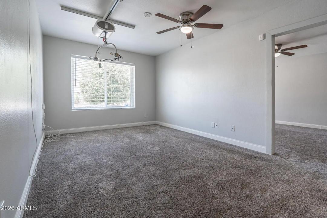 Real Estate Picture 7