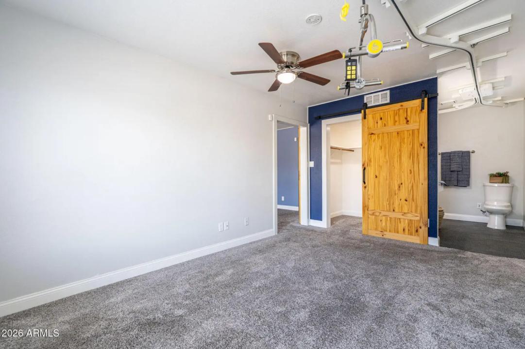 Real Estate Picture 9