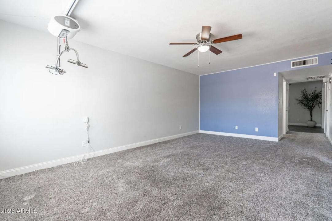 Real Estate Picture 3