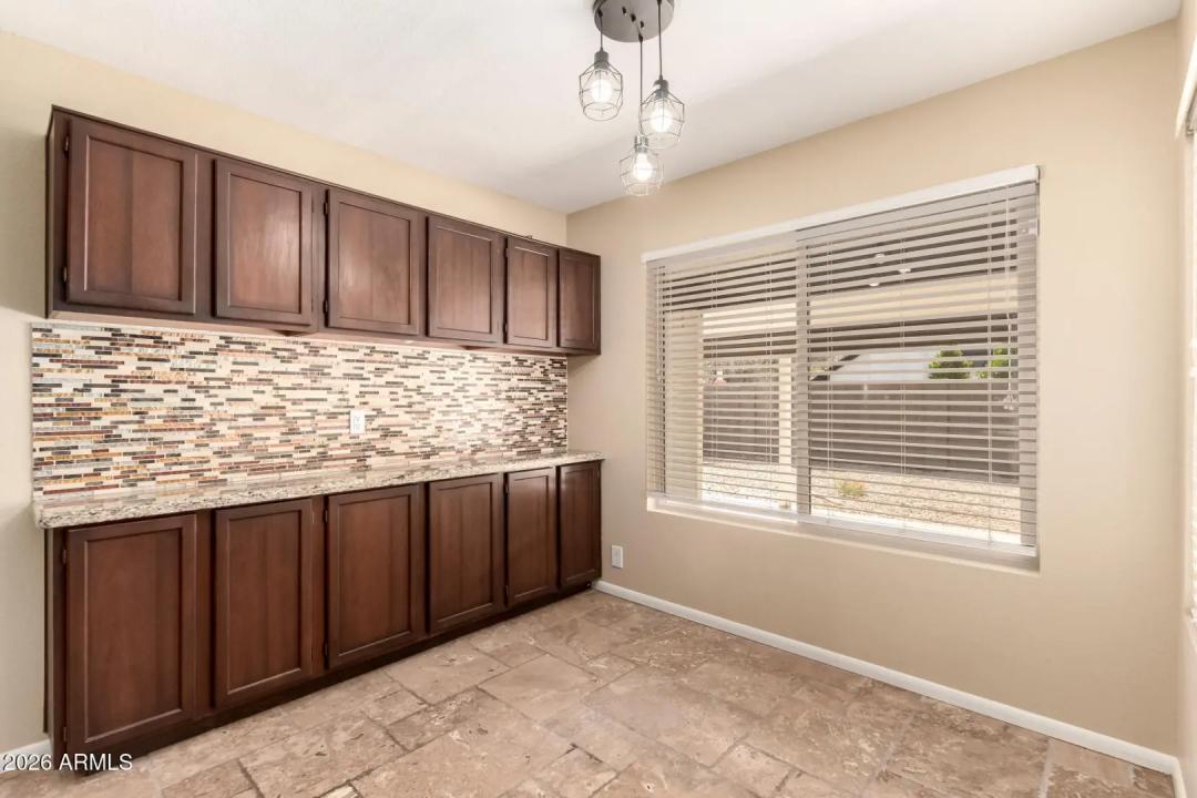 Real Estate Picture 13