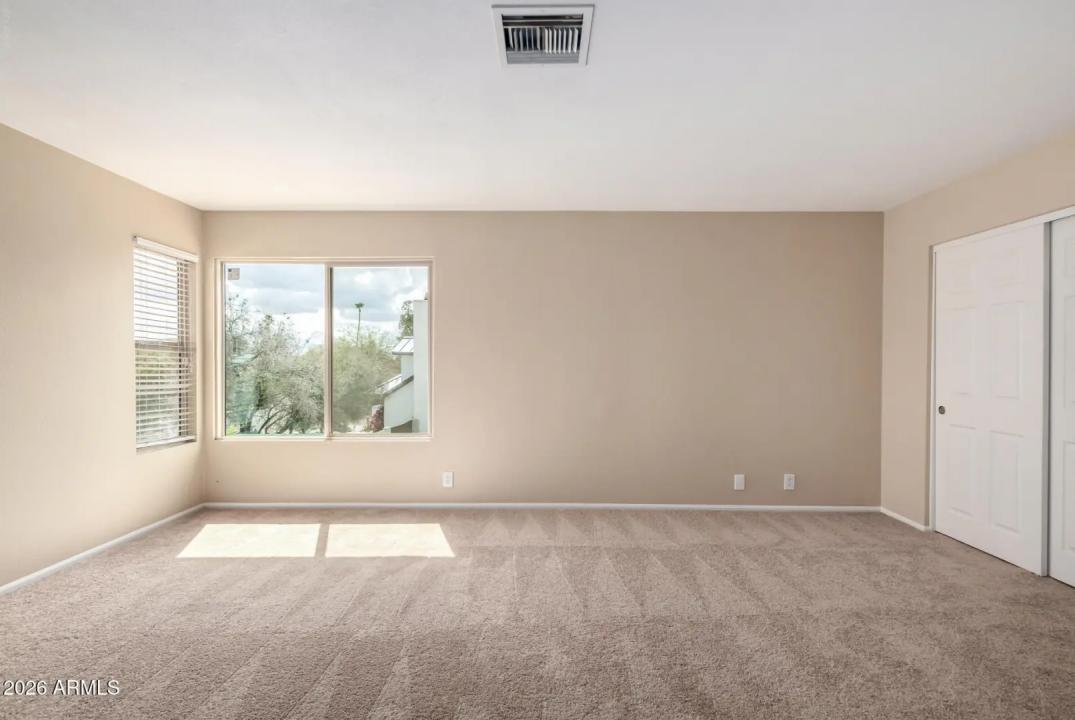 Real Estate Picture 17
