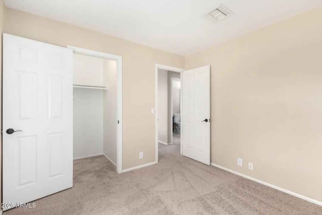 Real Estate Picture 23