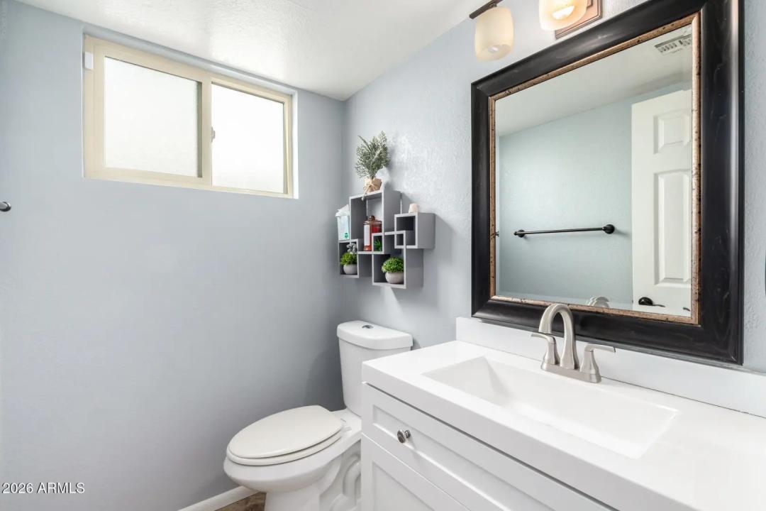 Real Estate Picture 24