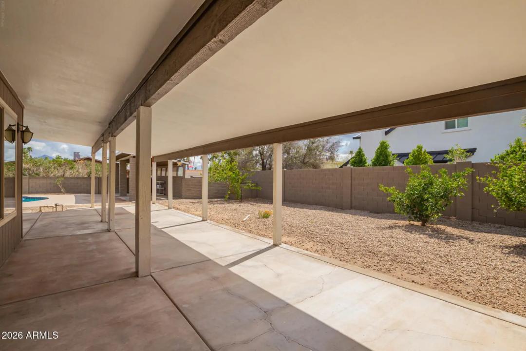 Real Estate Picture 32