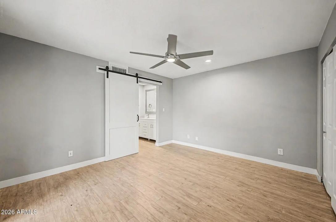 Real Estate Picture 13