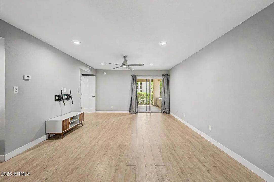 Real Estate Picture 10