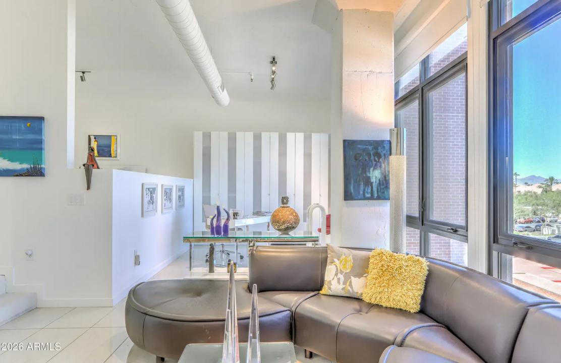 Real Estate Picture 5