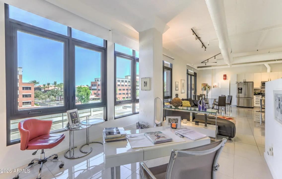 Real Estate Picture 7