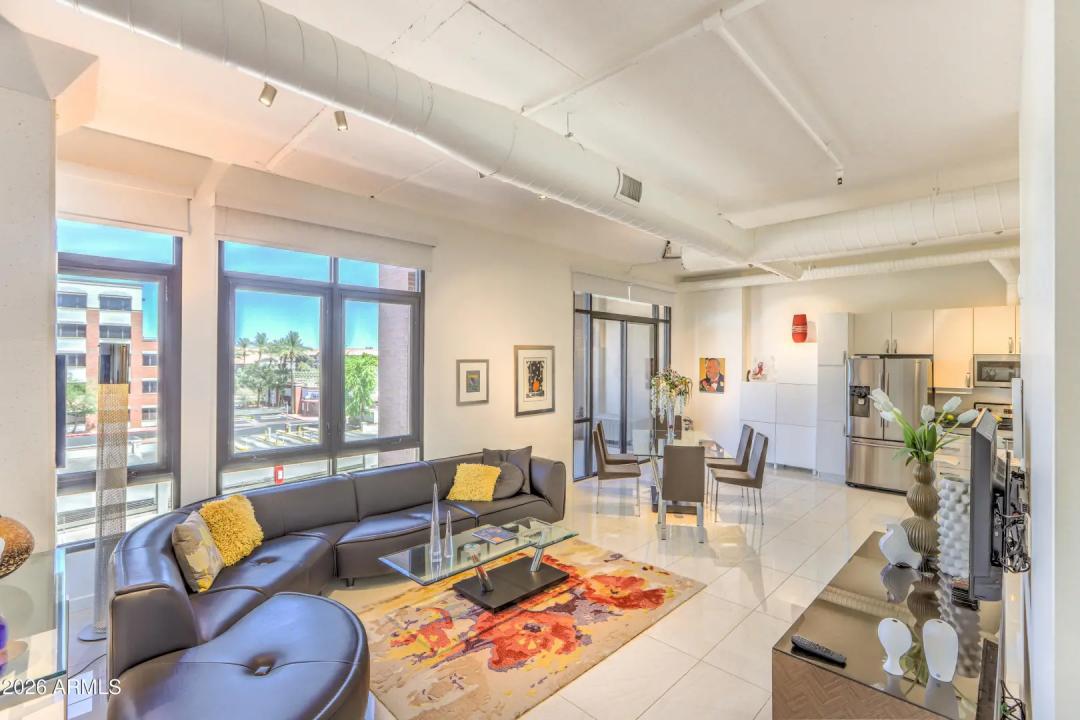Real Estate Picture 8