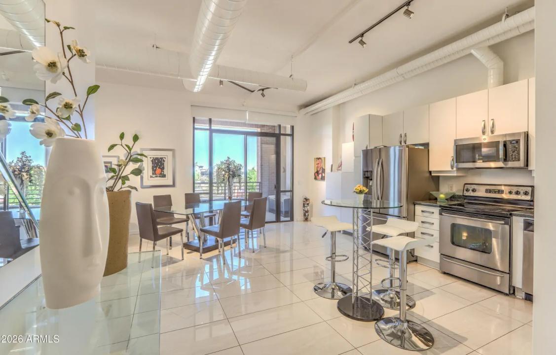 Real Estate Picture 6