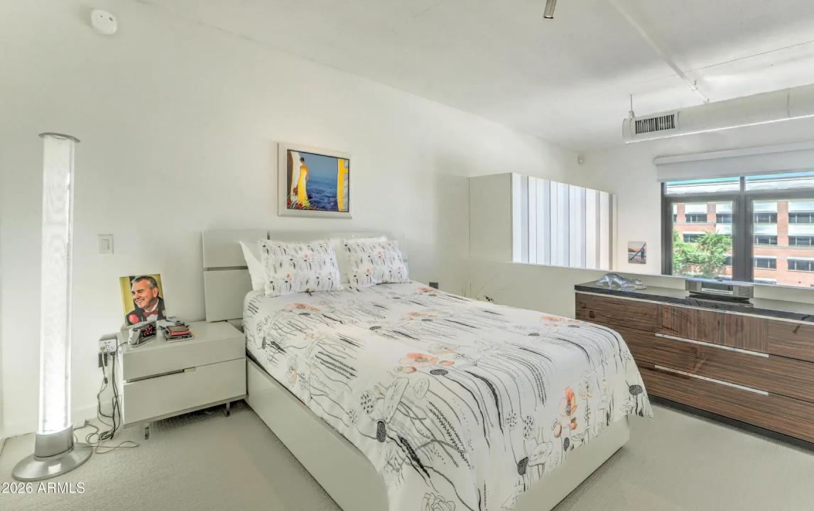 Real Estate Picture 13
