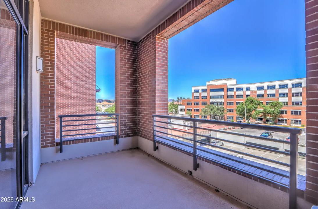 Real Estate Picture 17