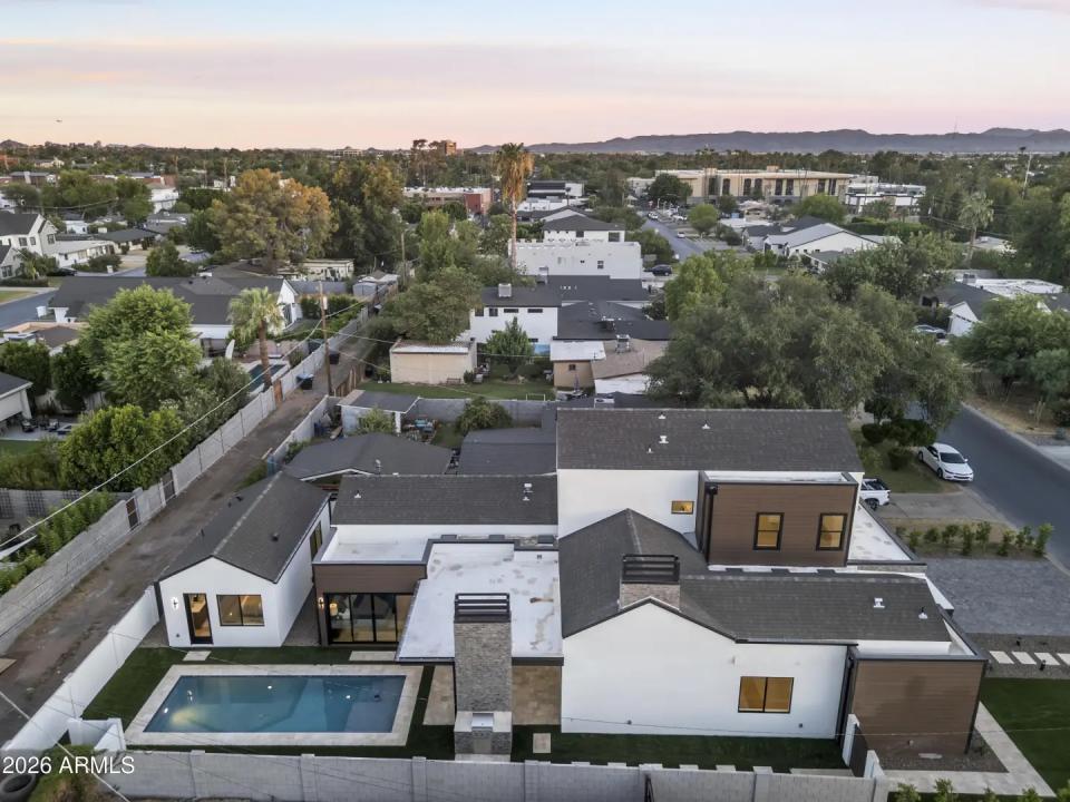 Real Estate Picture 70