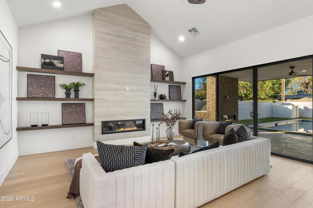Real Estate Picture 6
