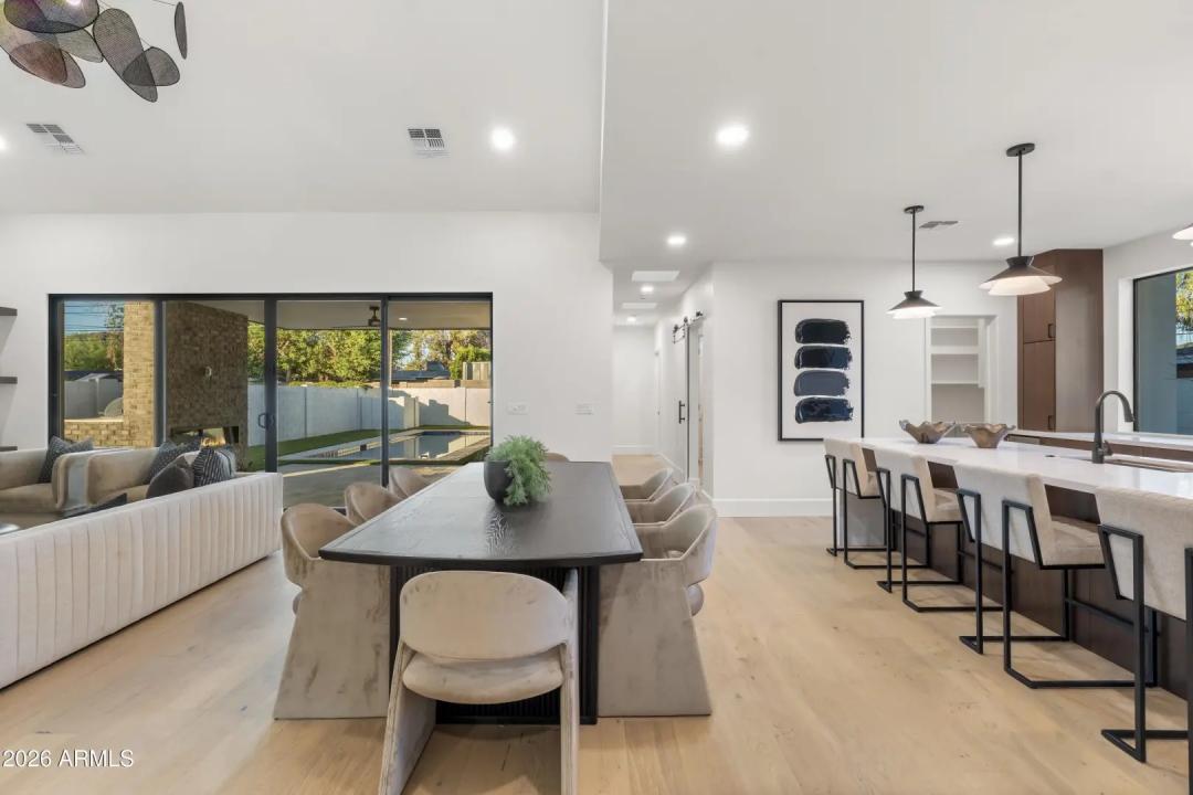 Real Estate Picture 10