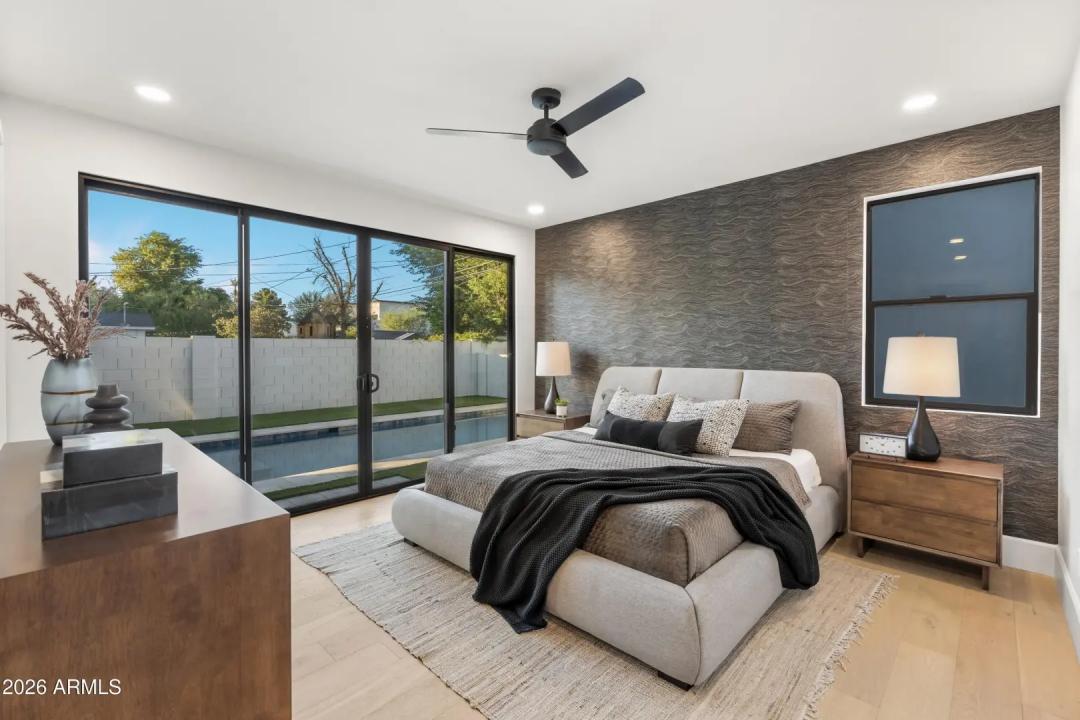 Real Estate Picture 22