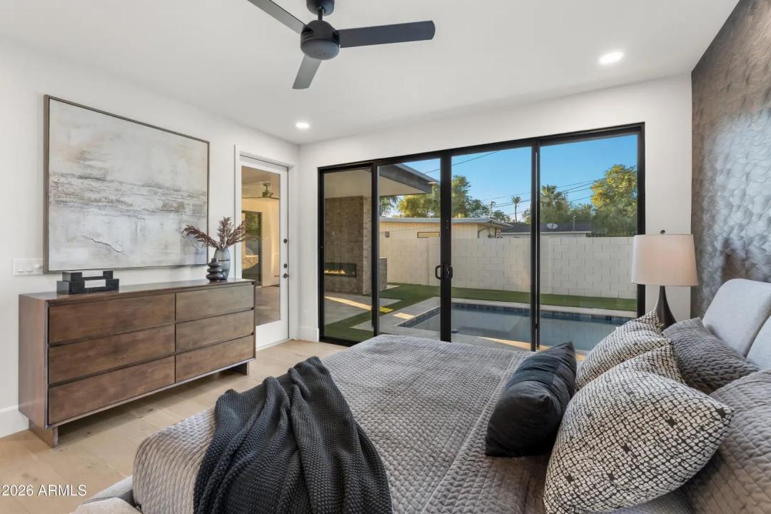 Real Estate Picture 23