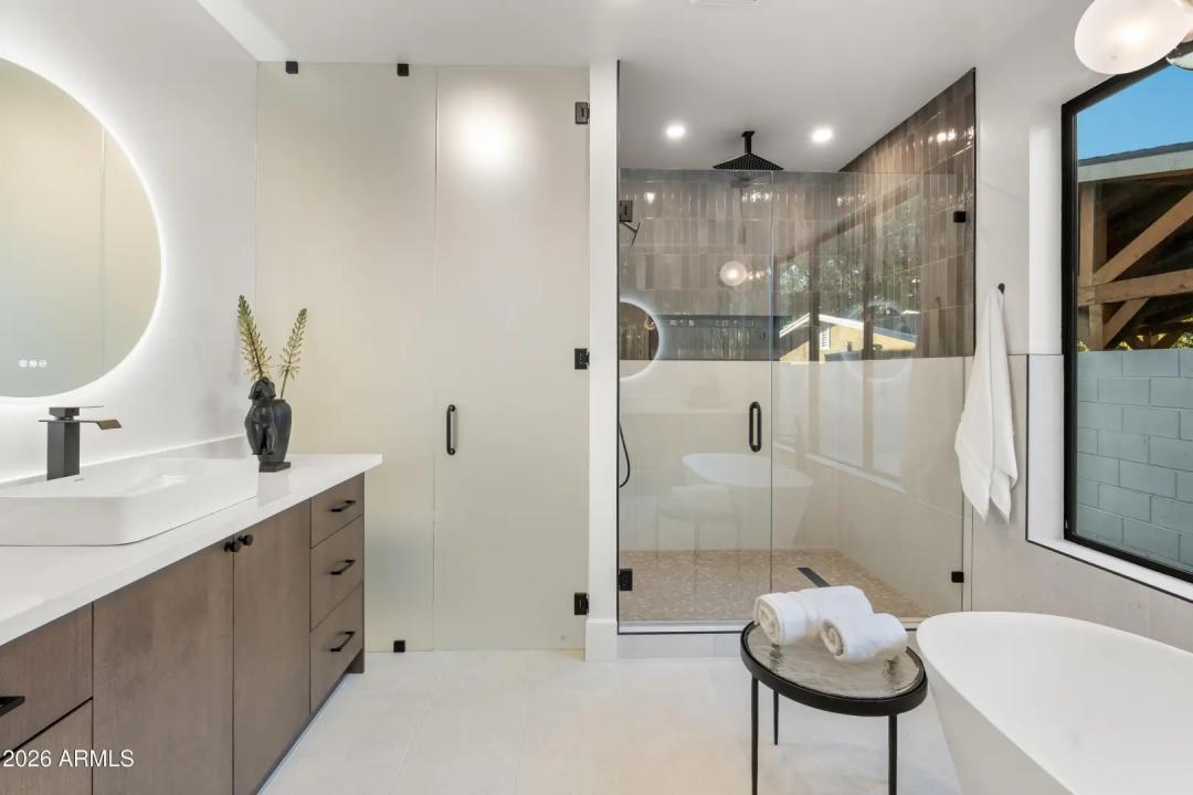 Real Estate Picture 26