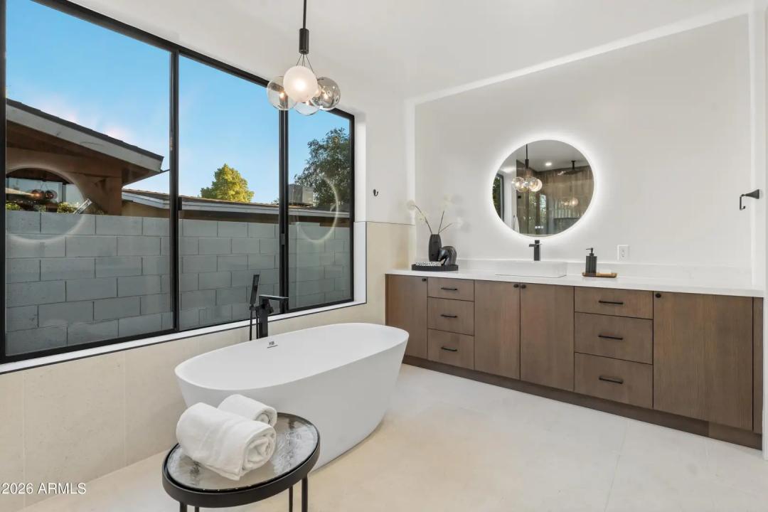Real Estate Picture 27