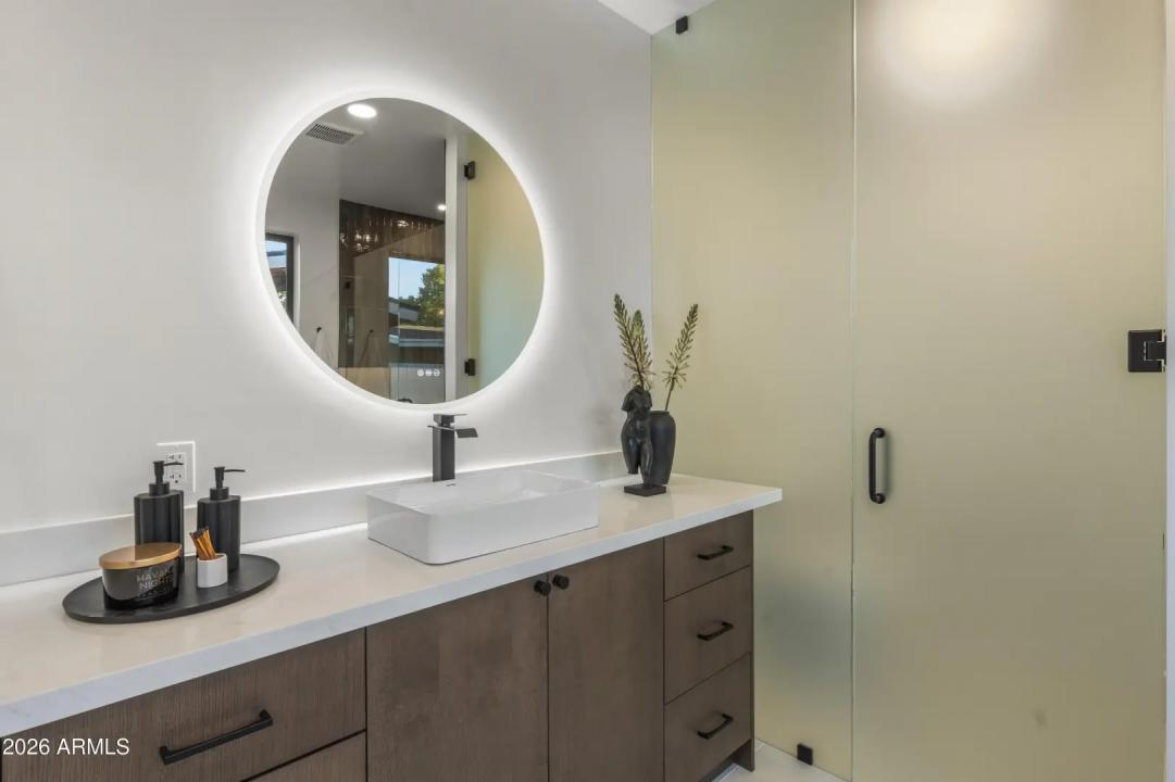 Real Estate Picture 29