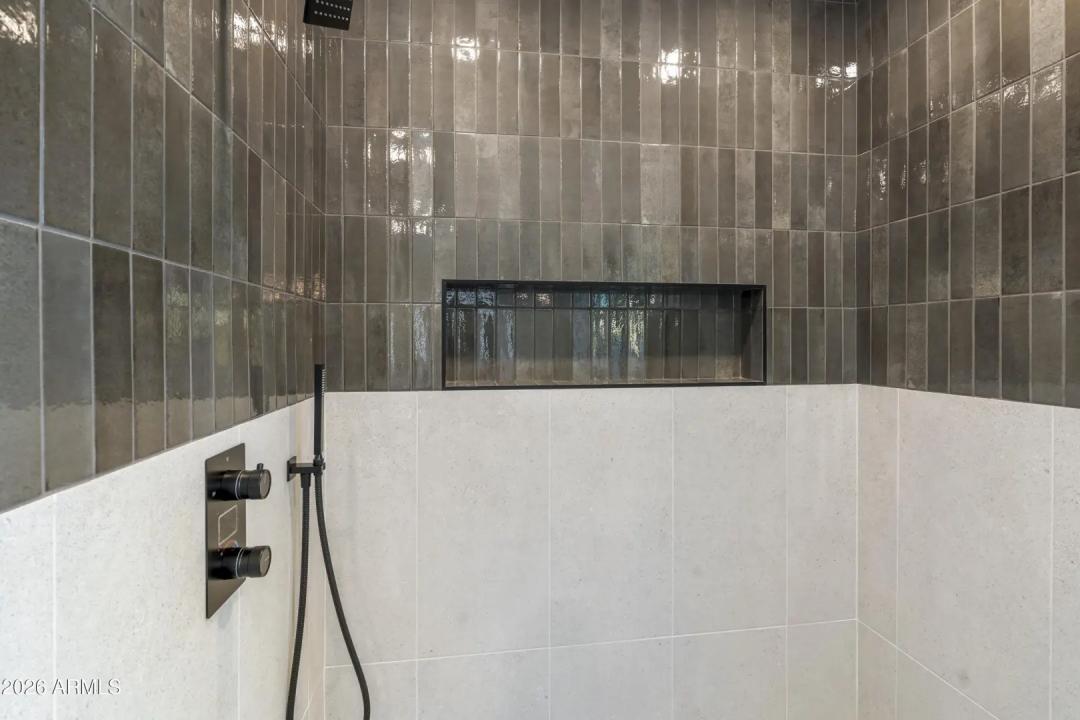 Real Estate Picture 31