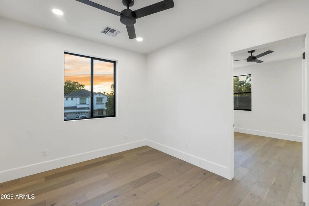 Real Estate Picture 40