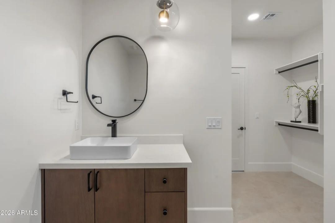 Real Estate Picture 45
