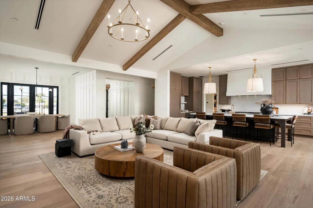 Real Estate Picture 5