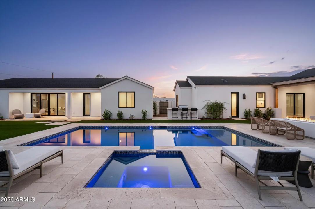 Real Estate Picture 18