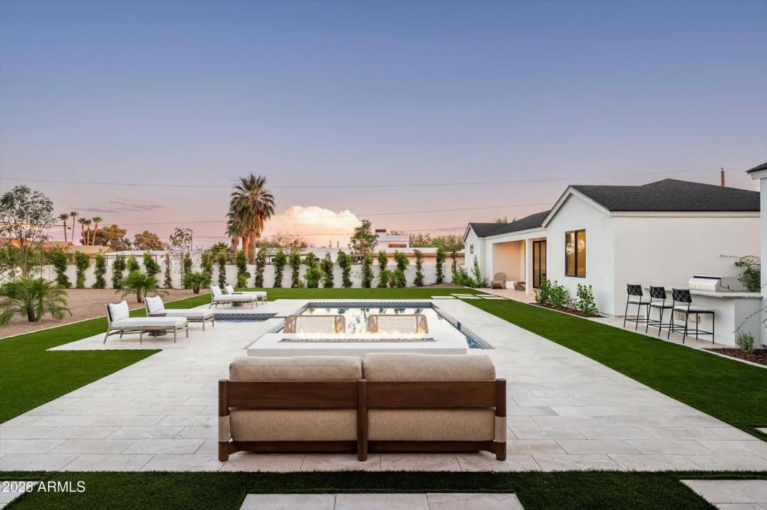 Real Estate Picture 29