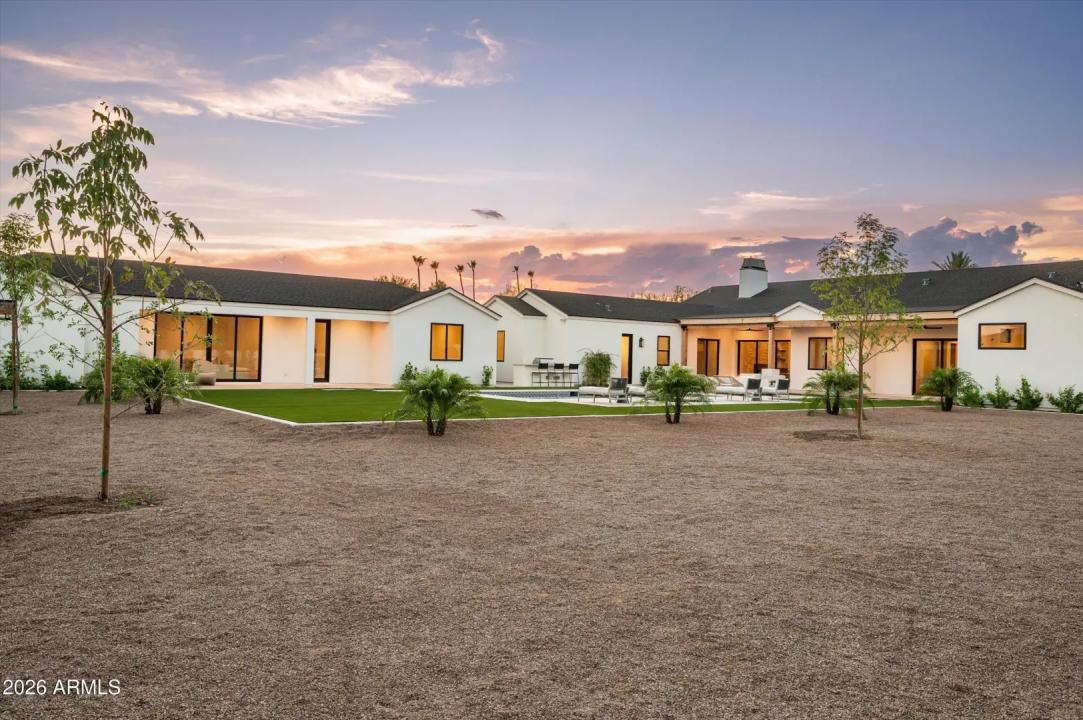 Real Estate Picture 30