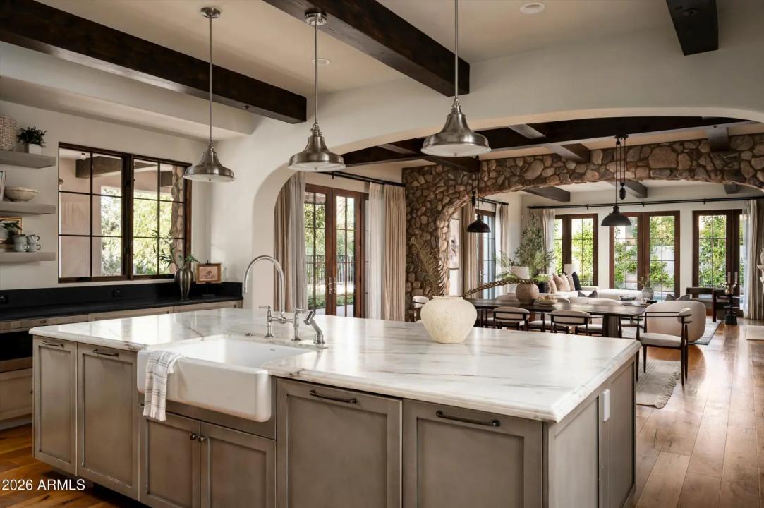 Real Estate Picture 15