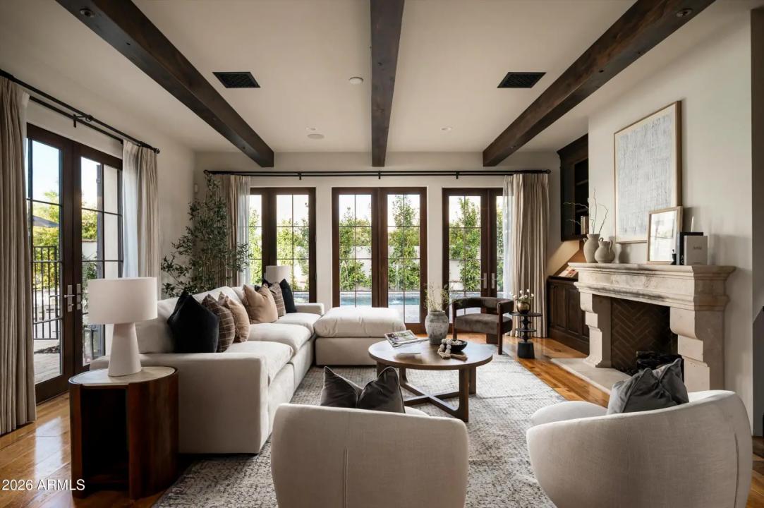 Real Estate Picture 16