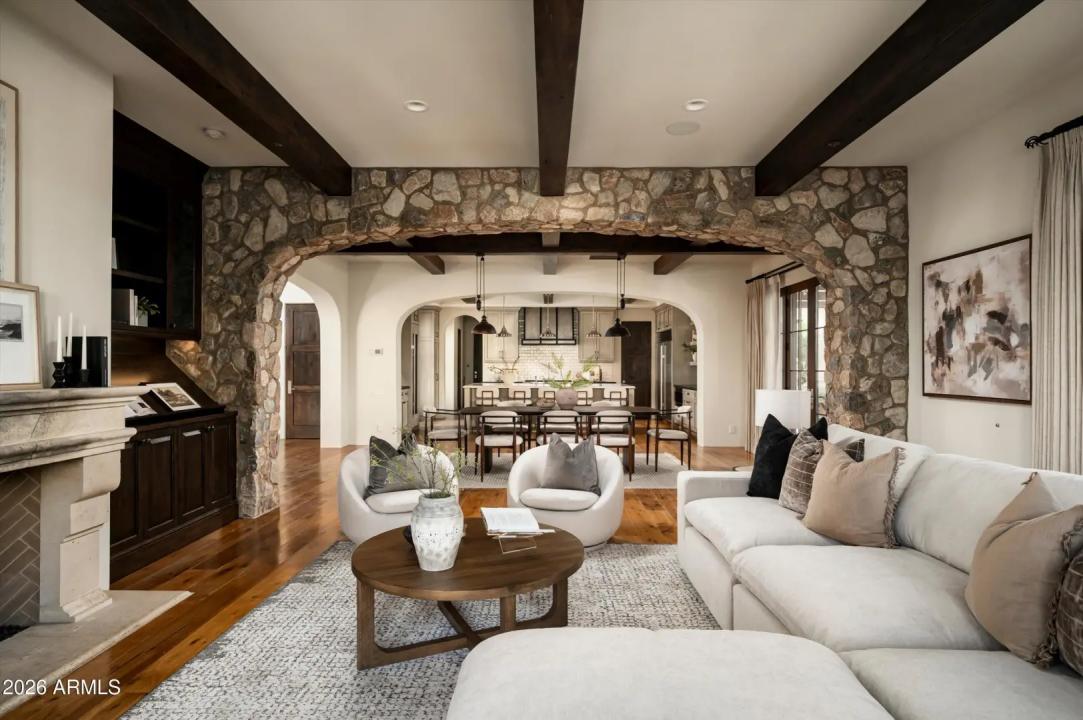 Real Estate Picture 18