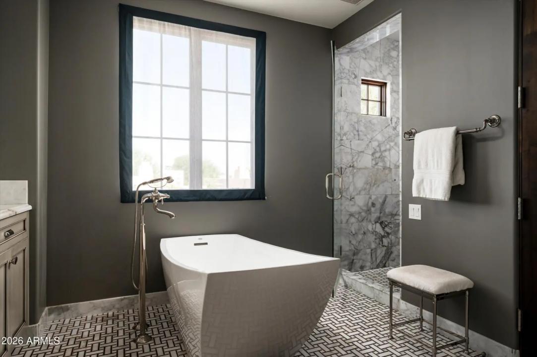 Real Estate Picture 33